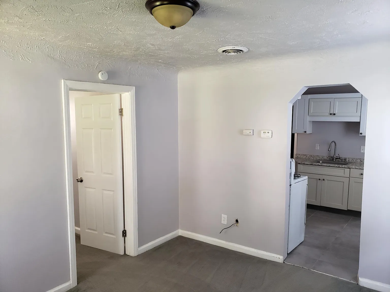 8054 Republic Ave - Photo 3 of 7