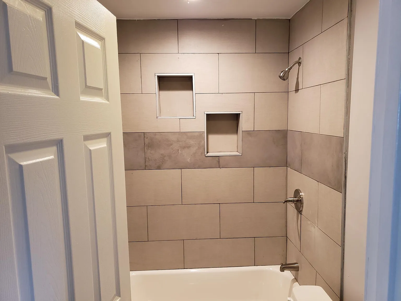 8054 Republic Ave - Photo 6 of 7