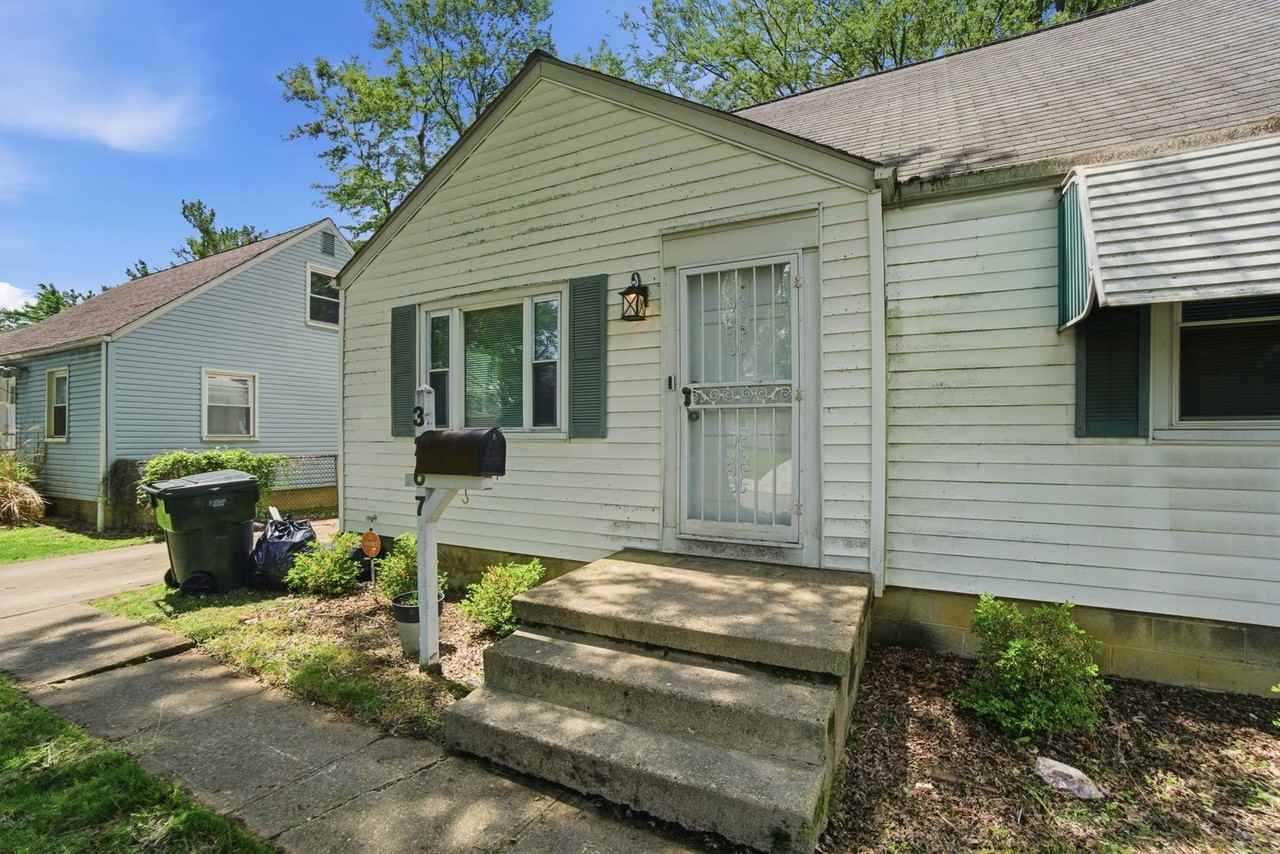3267 Walmar Dr - Photo 3 of 39