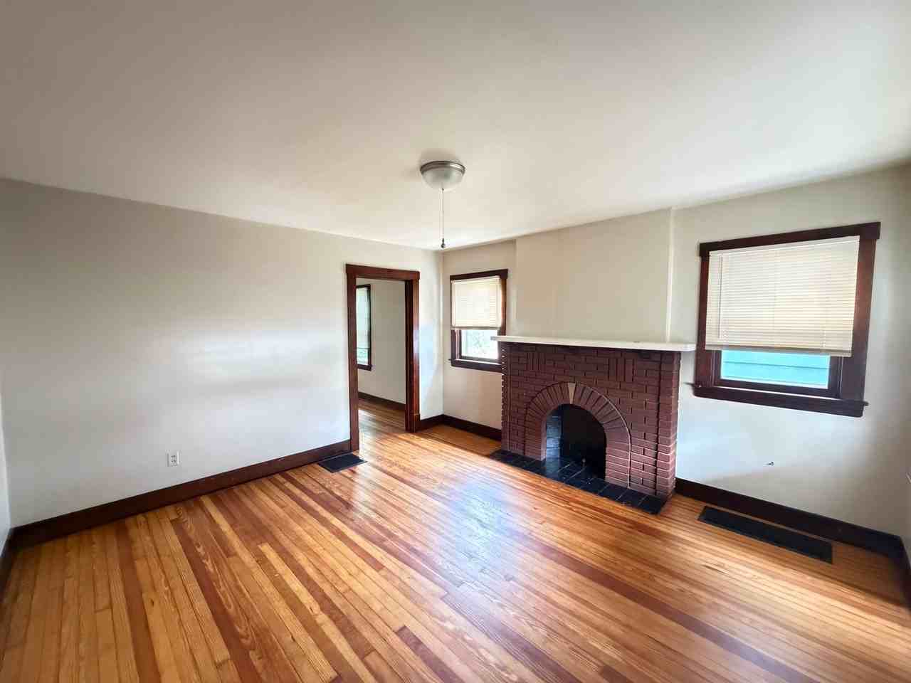 554 Camden Ave - Photo 2 of 16