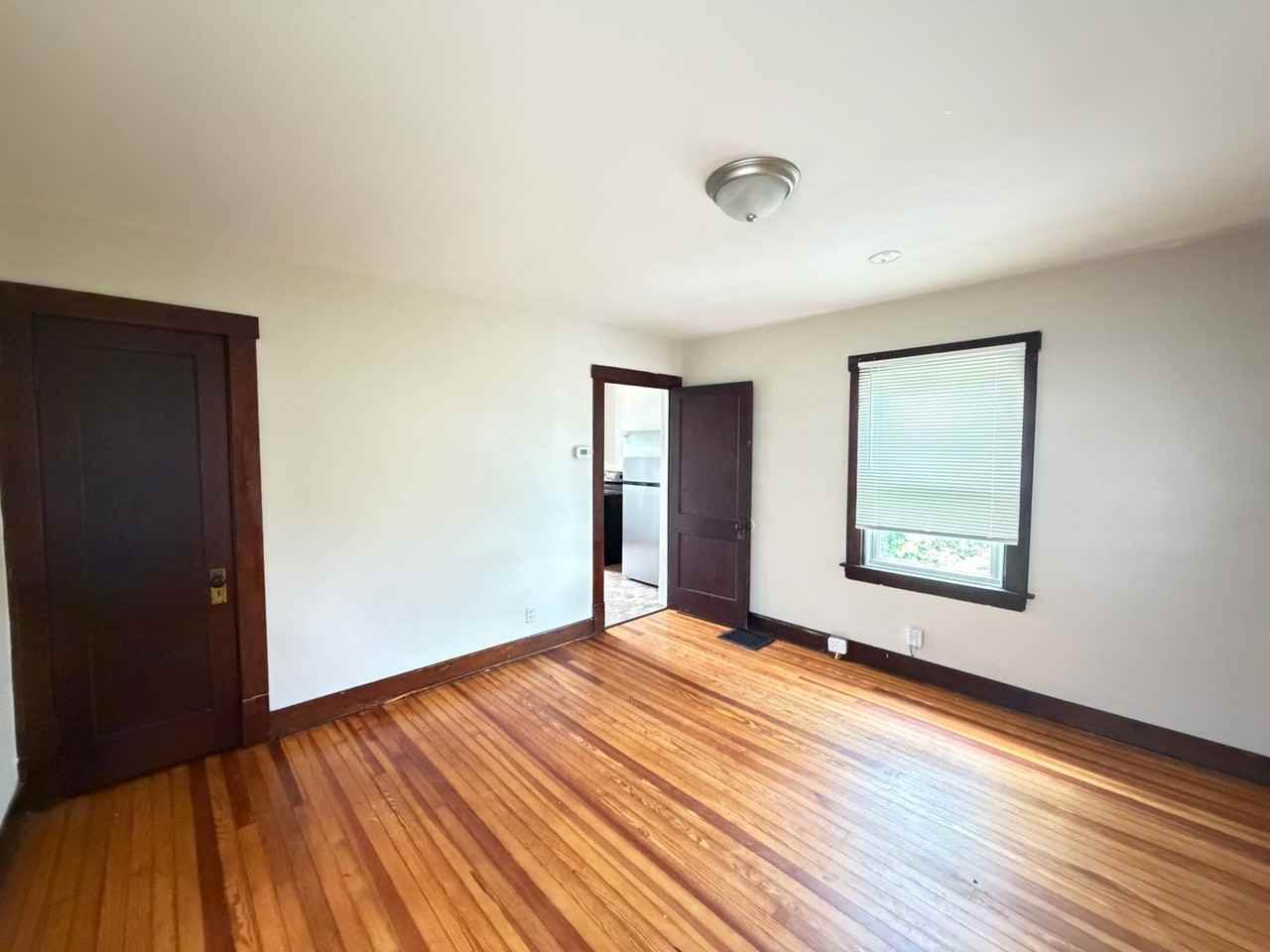 554 Camden Ave - Photo 6 of 16