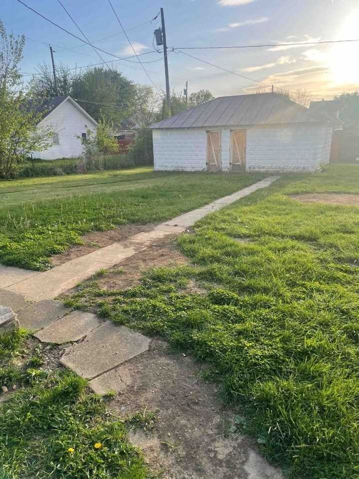 307 N Isabella St - Photo 2 of 8