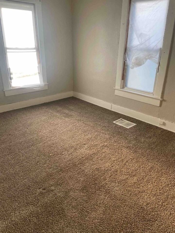307 N Isabella St - Photo 6 of 8