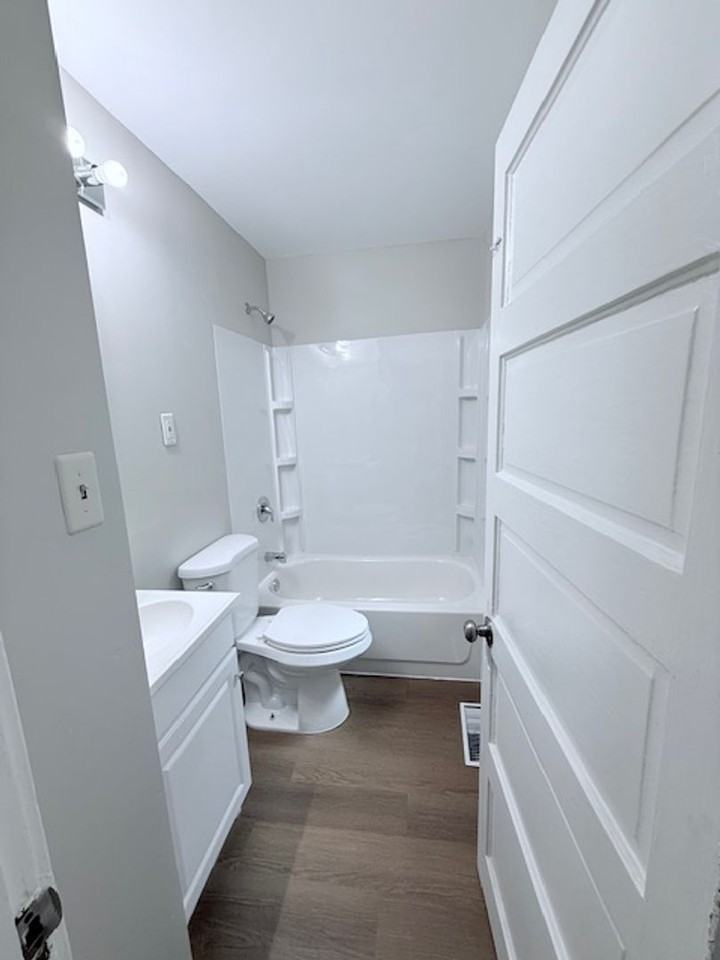 6614 Chamberlain Ave - Photo 7 of 17