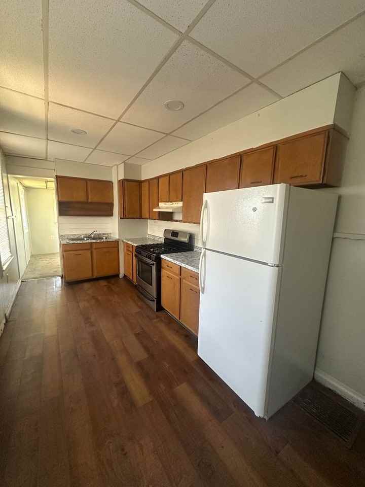 151 Arch St - Photo 3 of 10