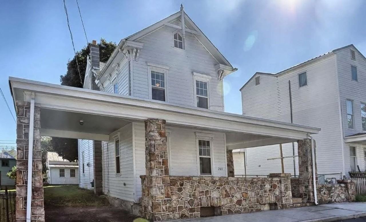 209 S Washington St - Photo 2 of 3