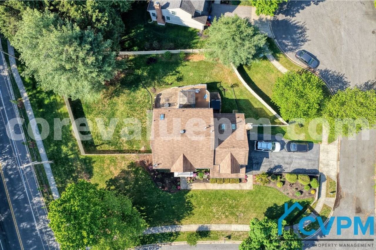 13017 Weiss Dr - Photo 3 of 43