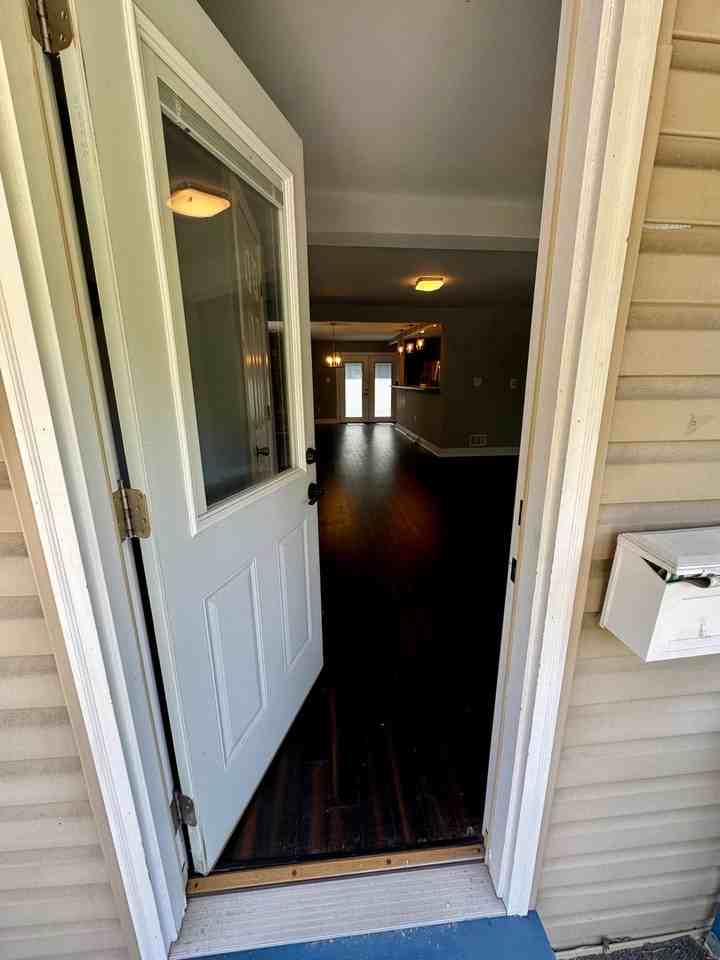 2210 Hampton St - Photo 2 of 50