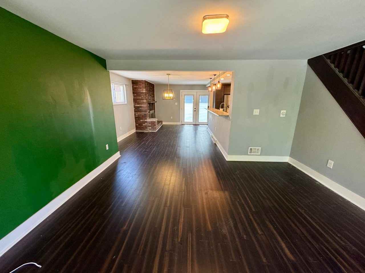2210 Hampton St - Photo 5 of 50