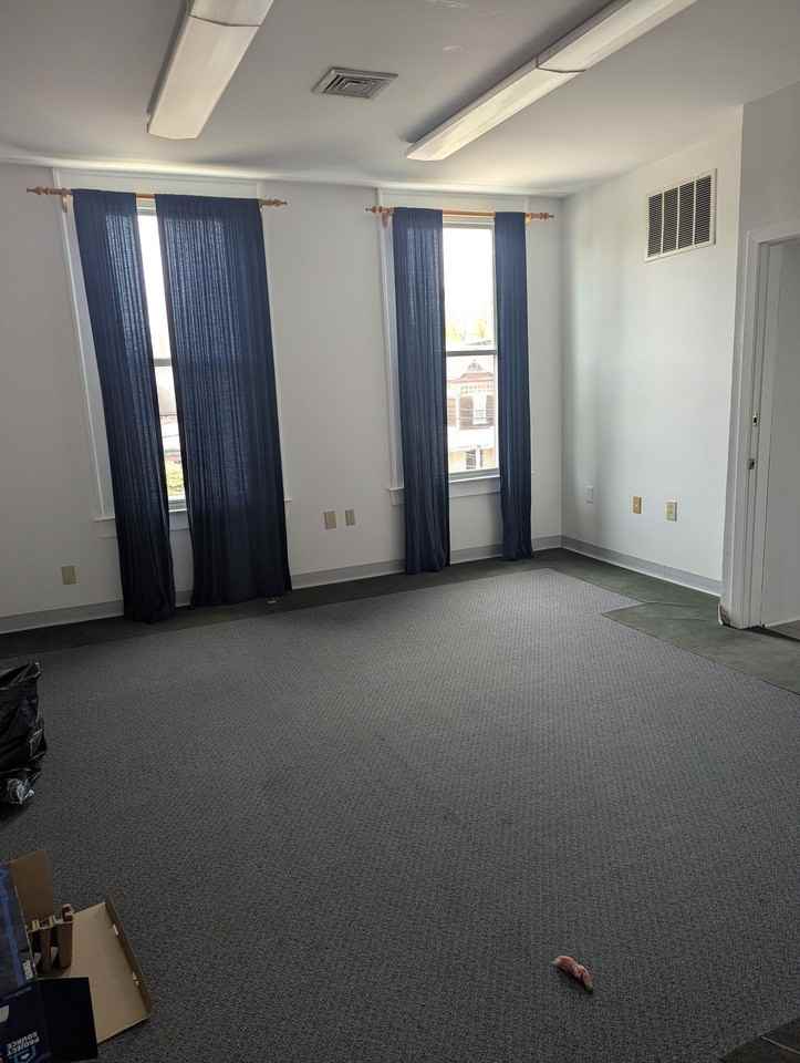 53 Granite St - Photo 2 of 7