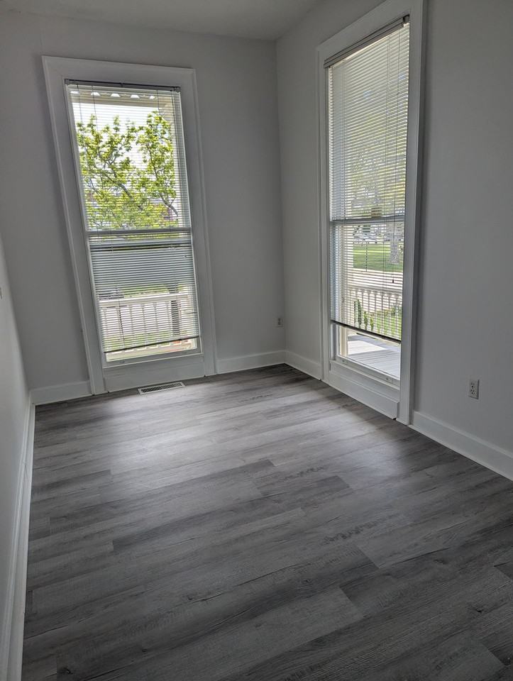 53 Granite St - Photo 3 of 7