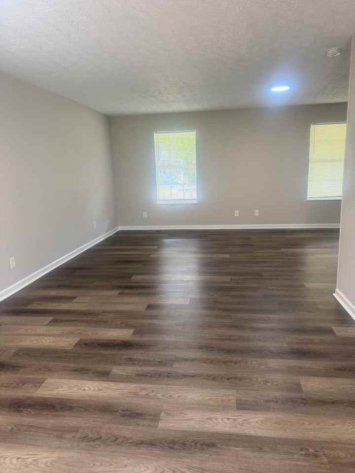 2511 Cedar Ln - Photo 3 of 30