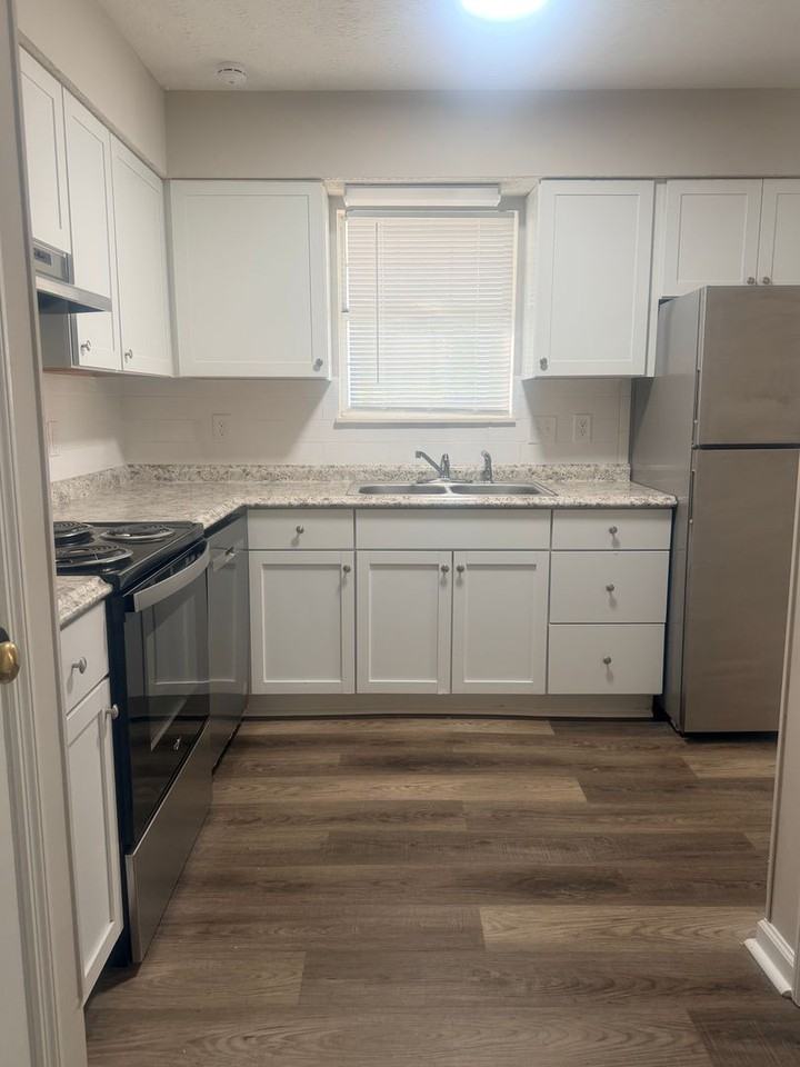 2511 Cedar Ln - Photo 6 of 30