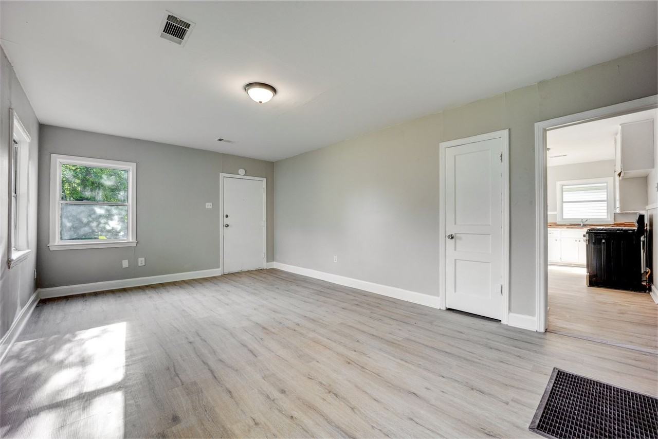 516 N 35th St - Photo 3 of 18