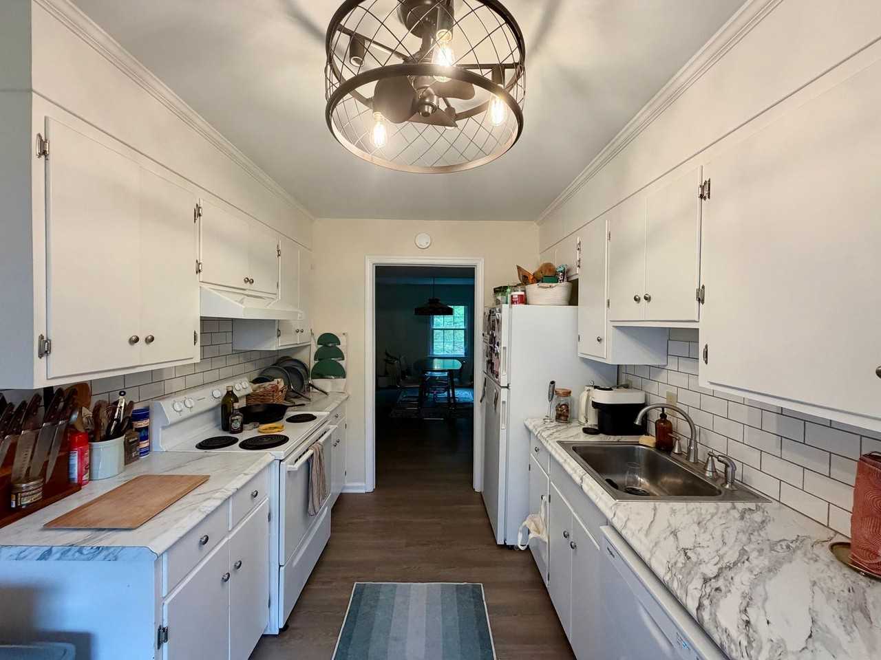 107 Georgetown Grn - Photo 4 of 41