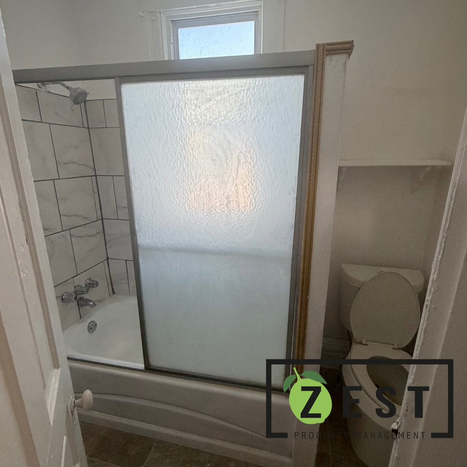 17 W James St - Photo 2 of 12