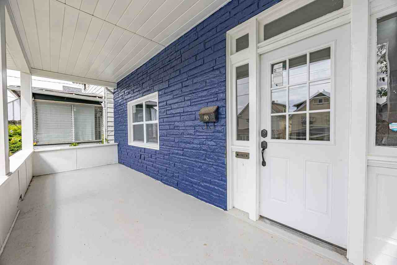 1922 Kenneth Ave - Photo 2 of 26