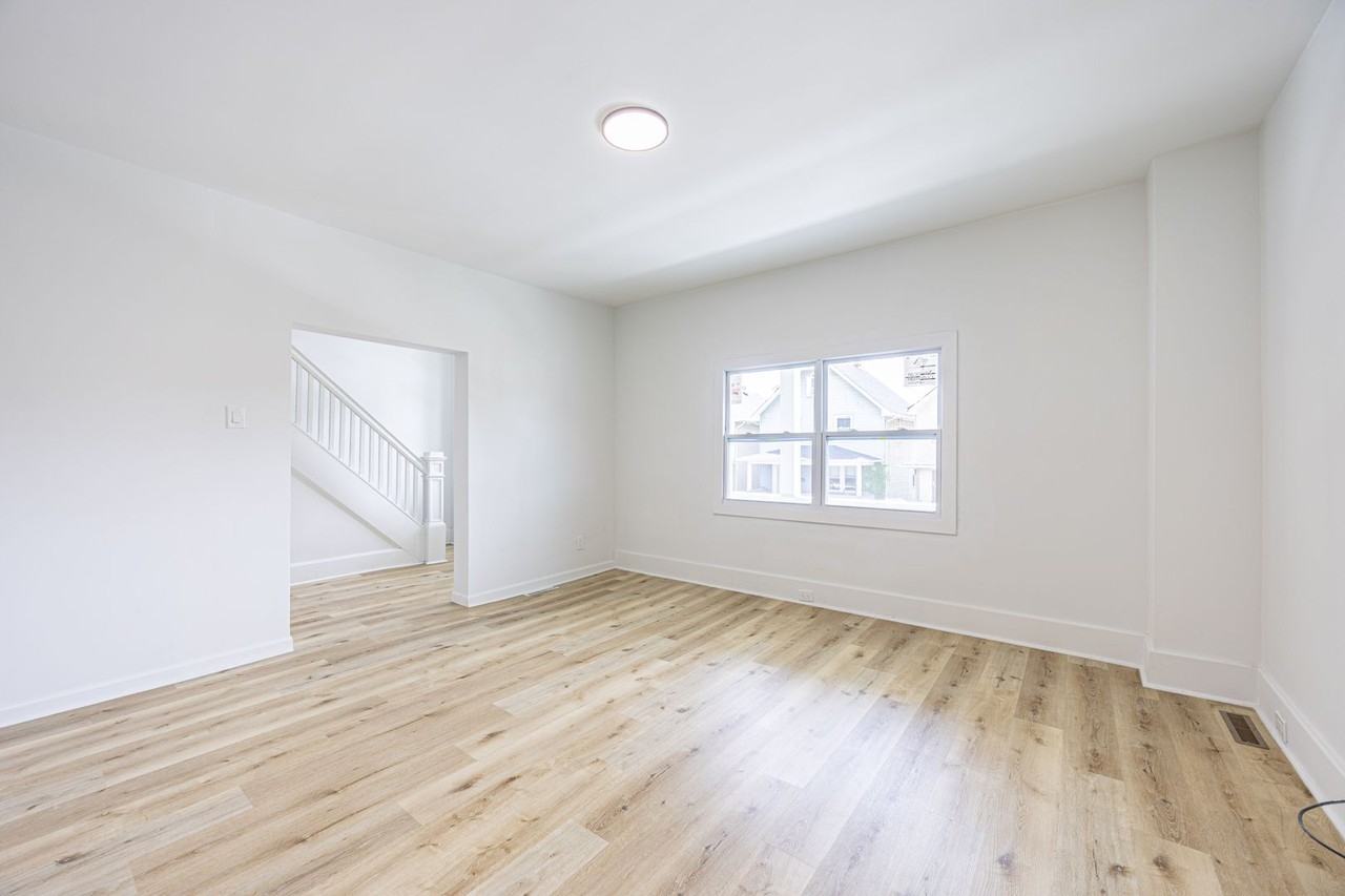1922 Kenneth Ave - Photo 5 of 26
