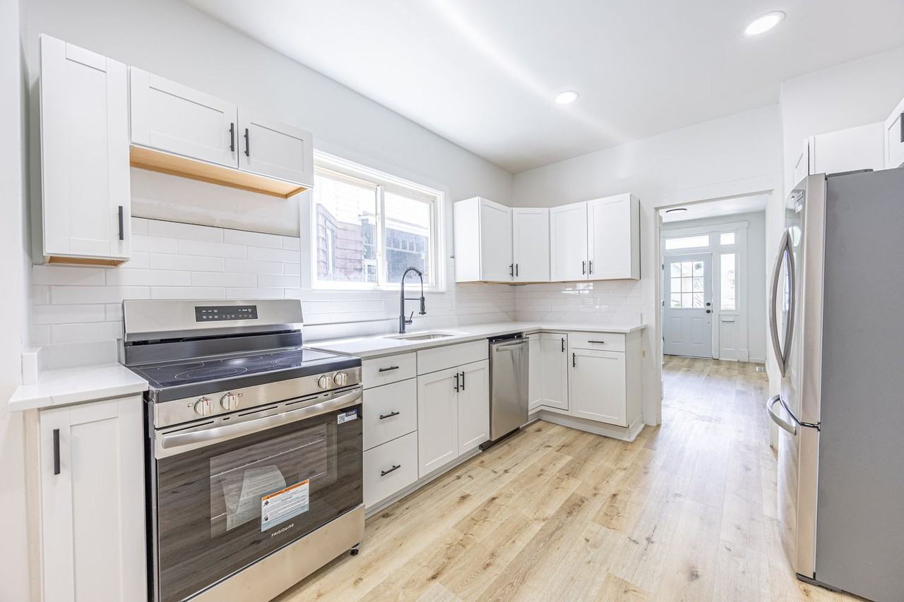 1922 Kenneth Ave - Photo 7 of 26
