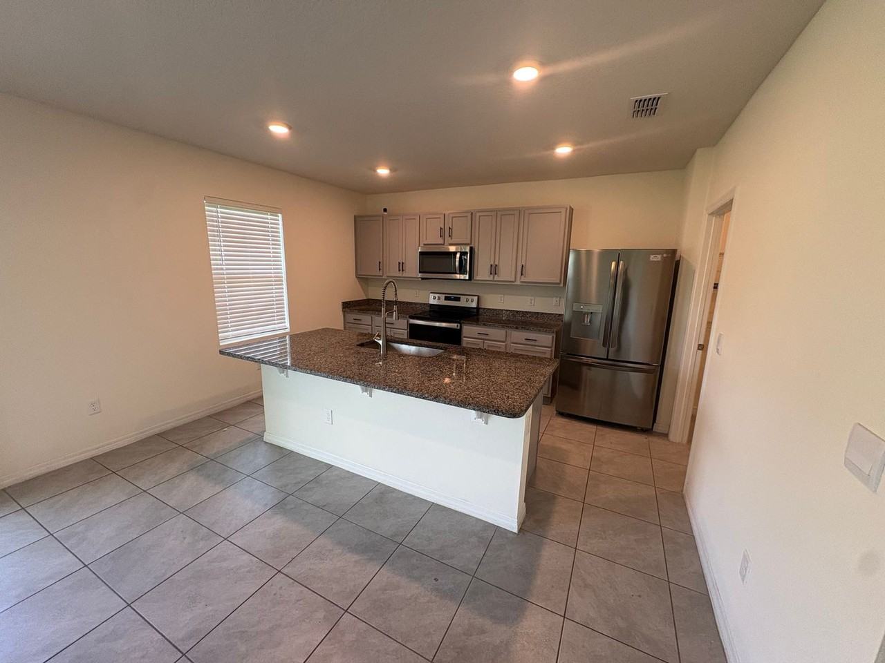 1558 Tali Ln - Photo 7 of 27