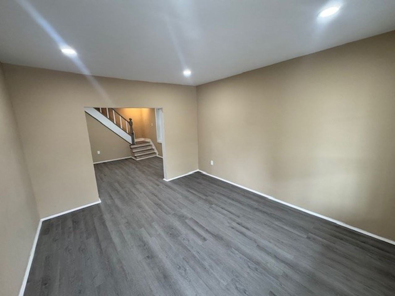 201 Market St - Photo 4 of 11