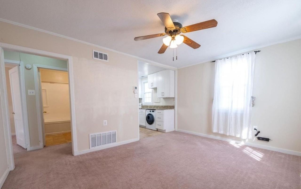 9804 47th Ave - Photo 4 of 14