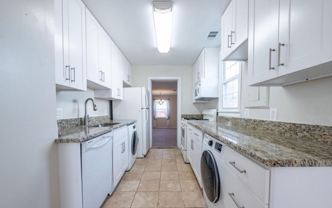 9804 47th Ave - Photo 5 of 14