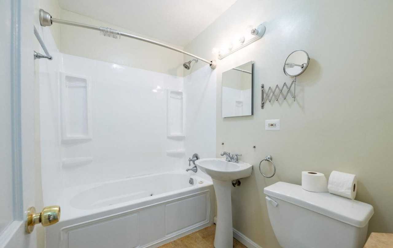 9804 47th Ave - Photo 6 of 14