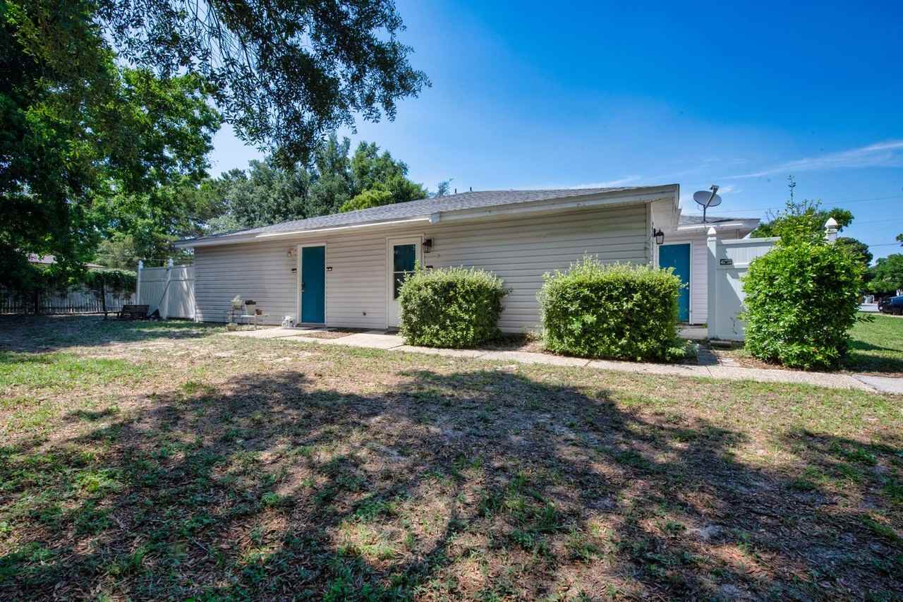 3411 Green Briar Cir #2 - Photo 3 of 19