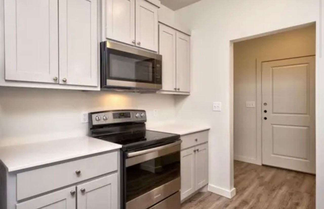 1207 N Evanston Ave - Photo 3 of 9