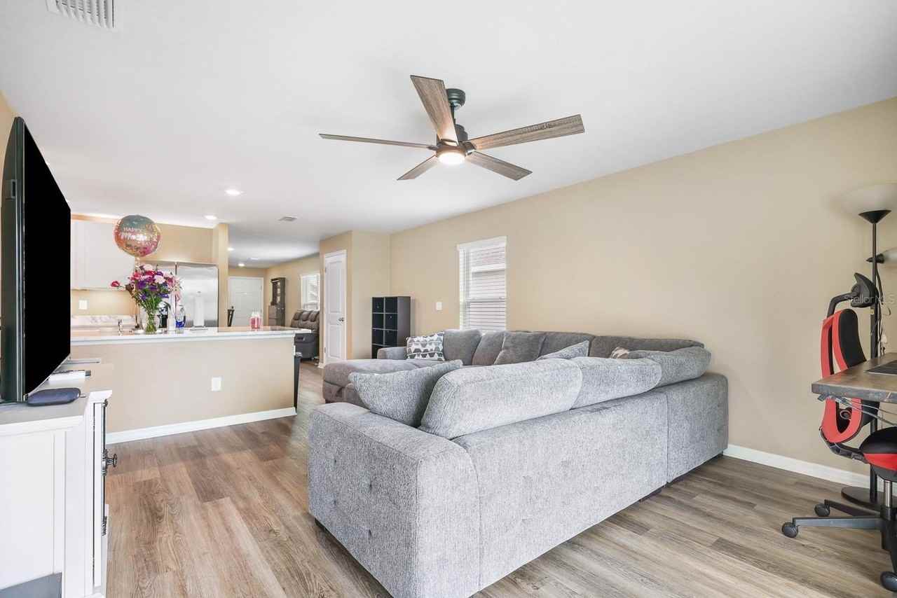 5029 Rocky Coast Pl - Photo 7 of 15