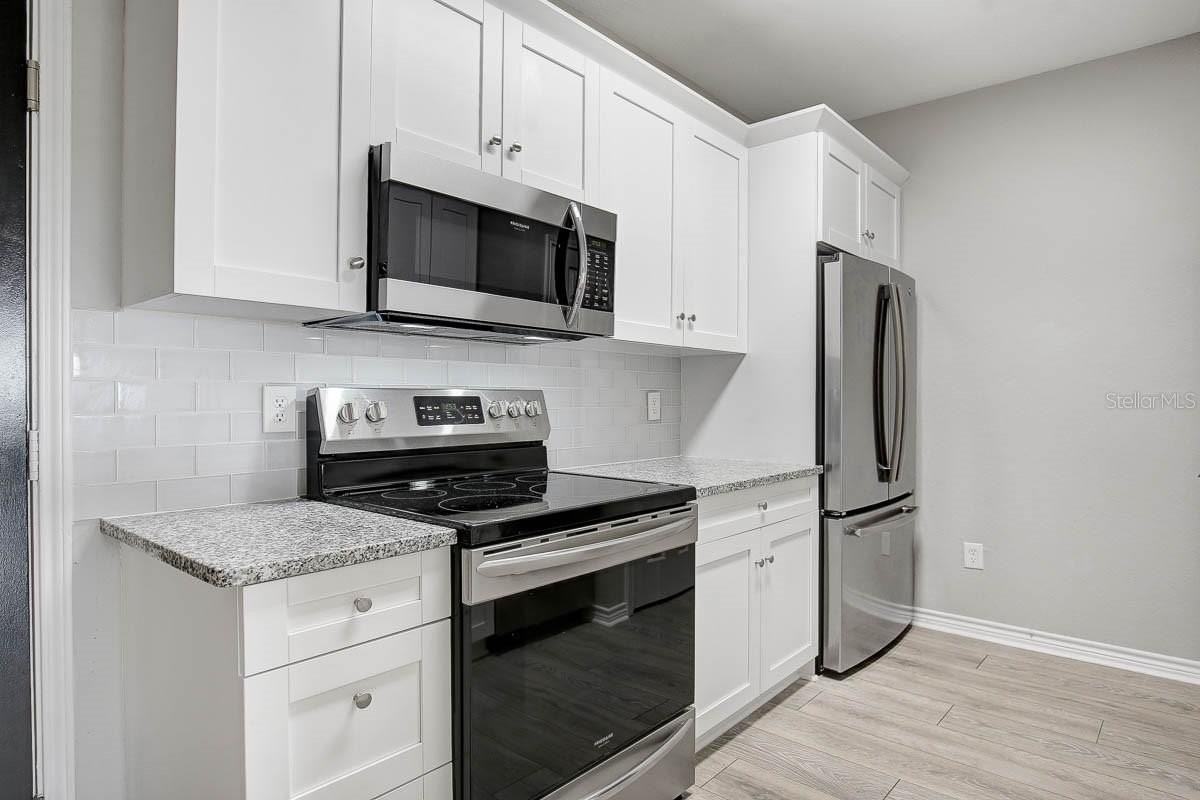 4311 Bayside Village Dr #303 - Photo 7 of 22