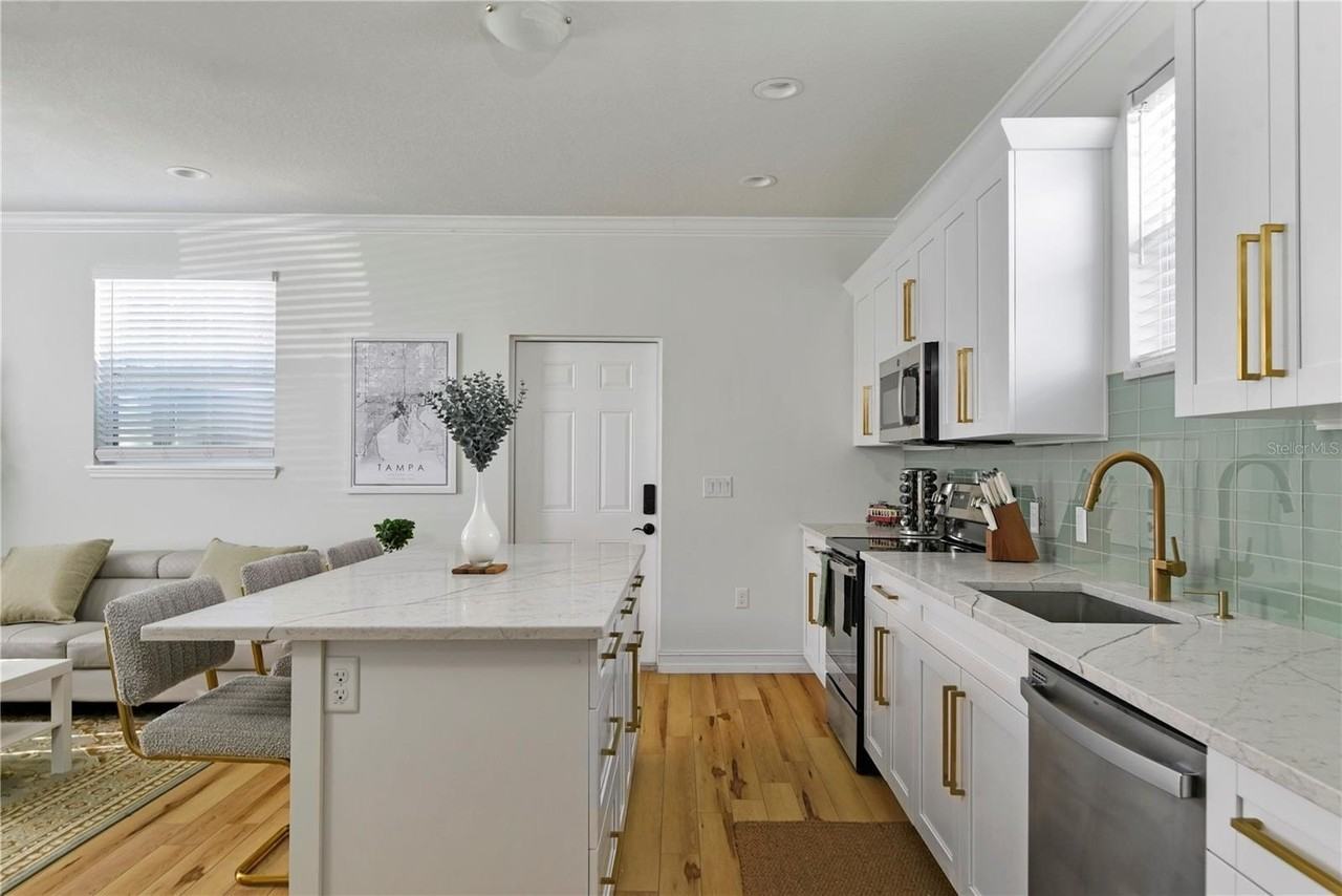2810 N 16th St - Photo 7 of 29