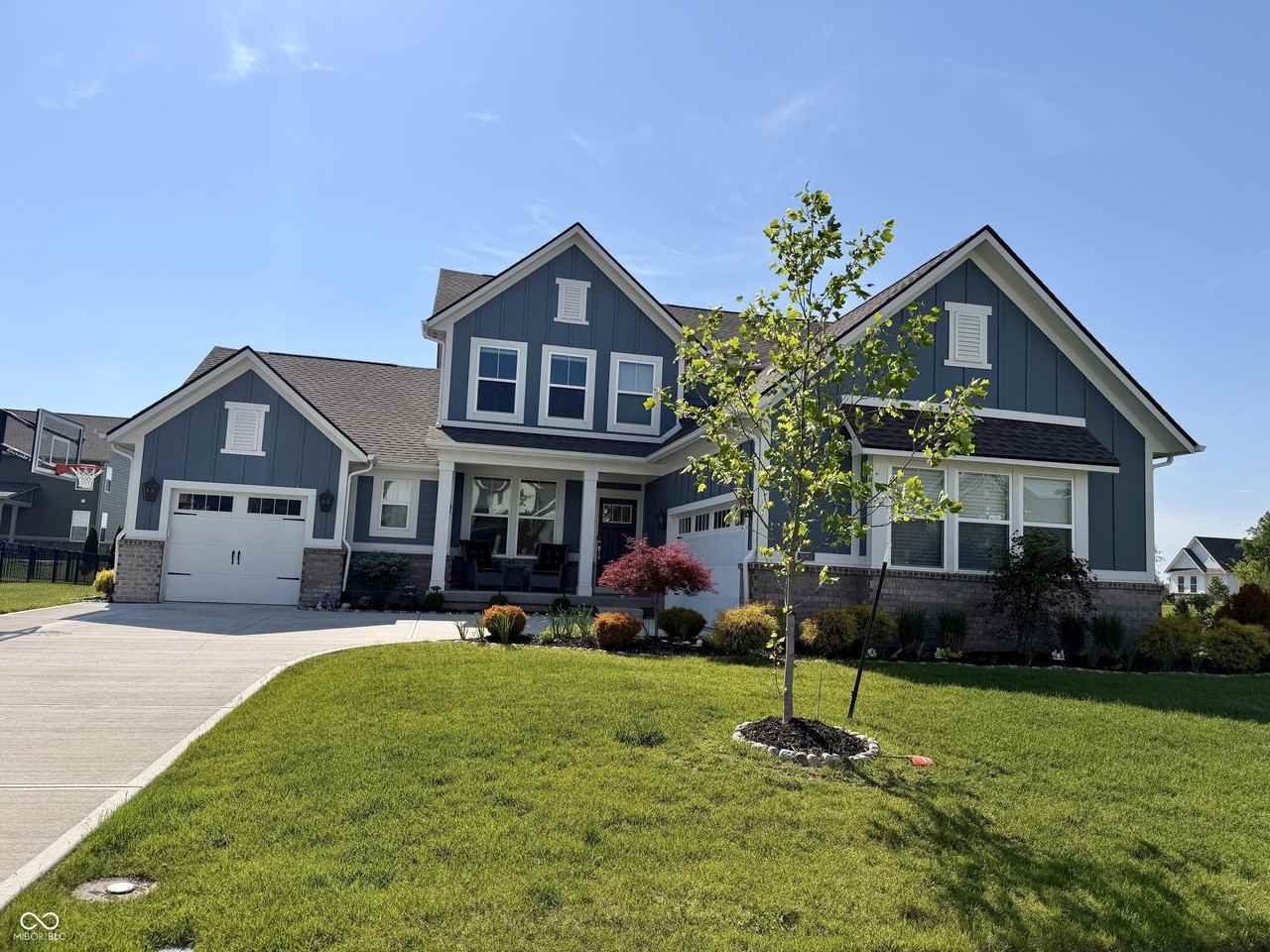 14202 Helen Dr - Photo 2 of 32