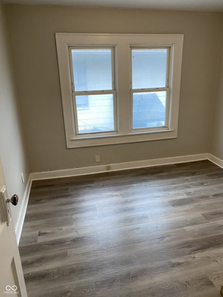 6052 E Washington St - Photo 5 of 10