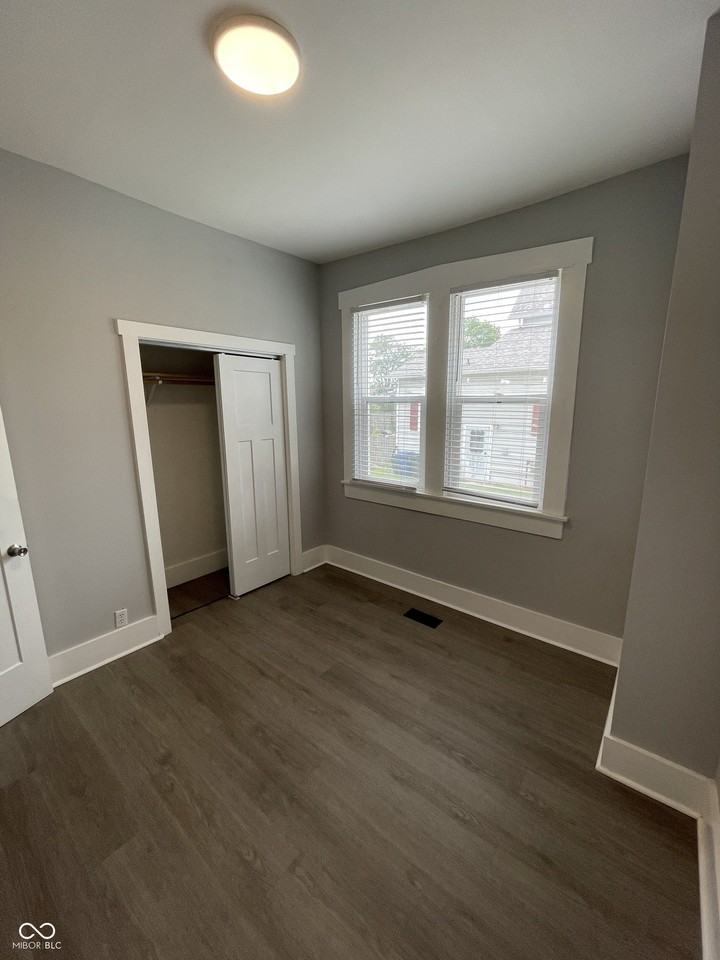 133 W Hendricks St #2 - Photo 7 of 18
