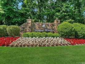 909 Skyline Dr - Photo 1 of 1
