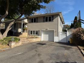 11 Syosset Cir - Photo 1 of 1