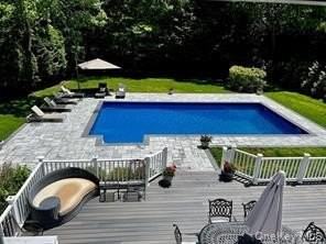 24 Bridle Path - Photo 2 of 28