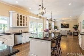 24 Bridle Path - Photo 4 of 28