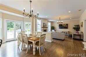24 Bridle Path - Photo 5 of 28