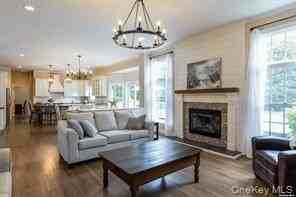 24 Bridle Path - Photo 6 of 28