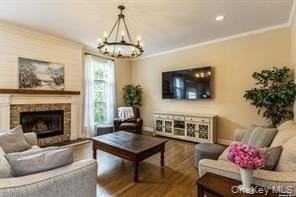 24 Bridle Path - Photo 7 of 28