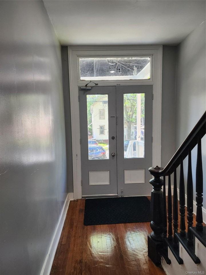 49 Carroll St #1 - Photo 4 of 15