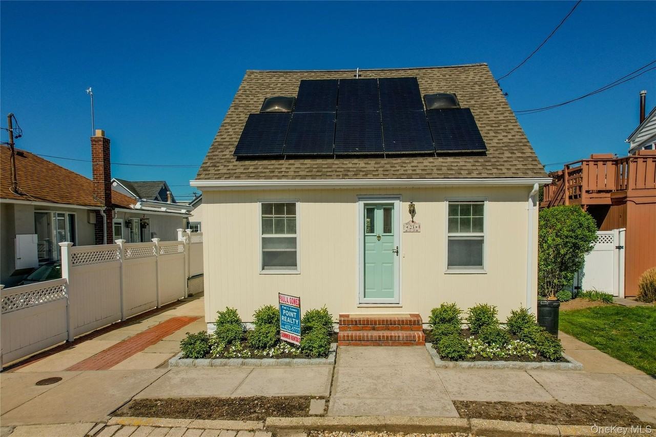 23 Garden City Ave - Photo 2 of 15
