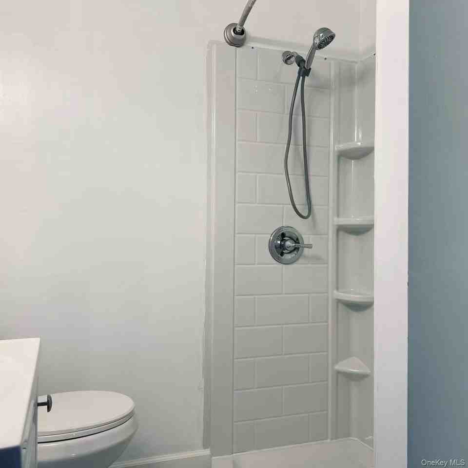 6339 136th St #2 - Photo 6 of 9