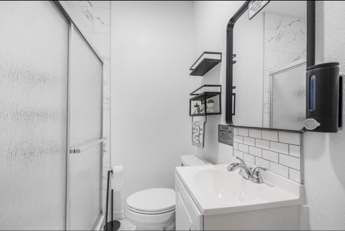 W Walnut St - Photo 5 of 12