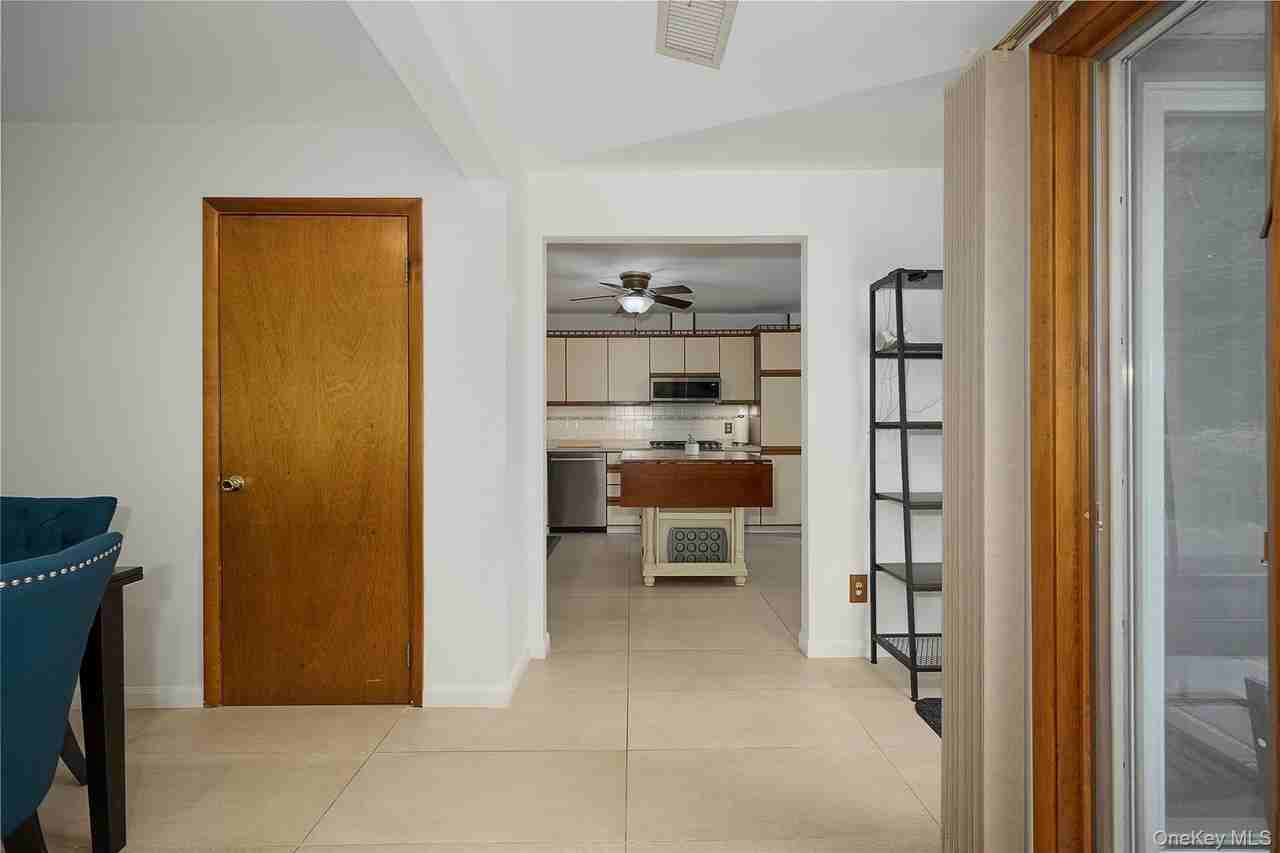 34 Maple Brook Rd - Photo 4 of 25