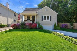 featured image of 526 Carroll Ave