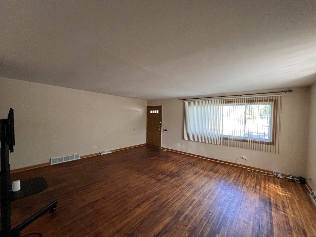 9594 S Colfax Ave #0 - Photo 4 of 14